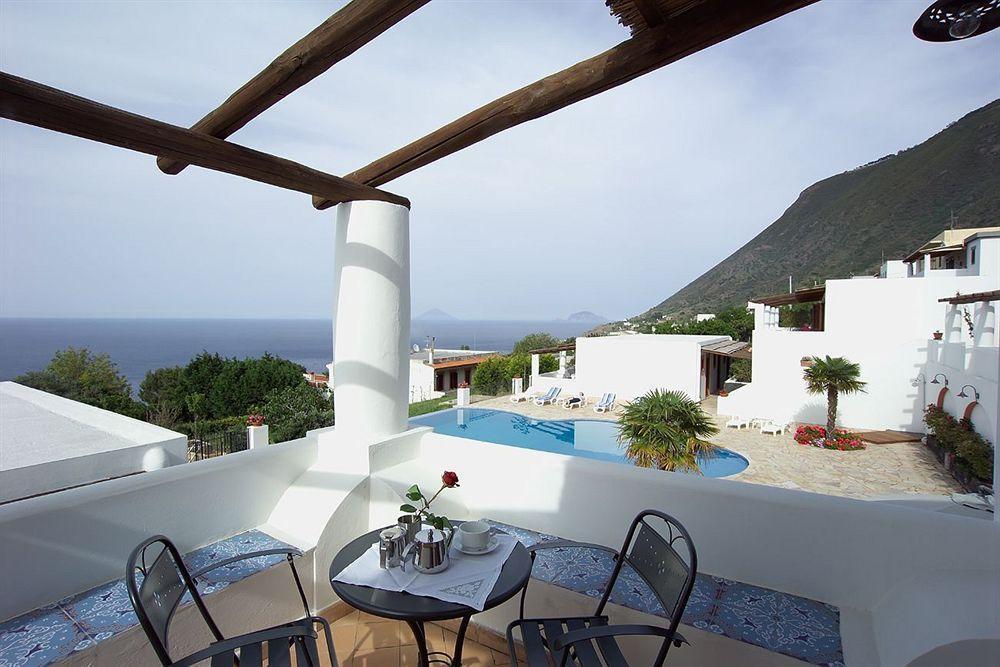 Principe Di Salina Boutique Hotel Malfa  Exterior photo