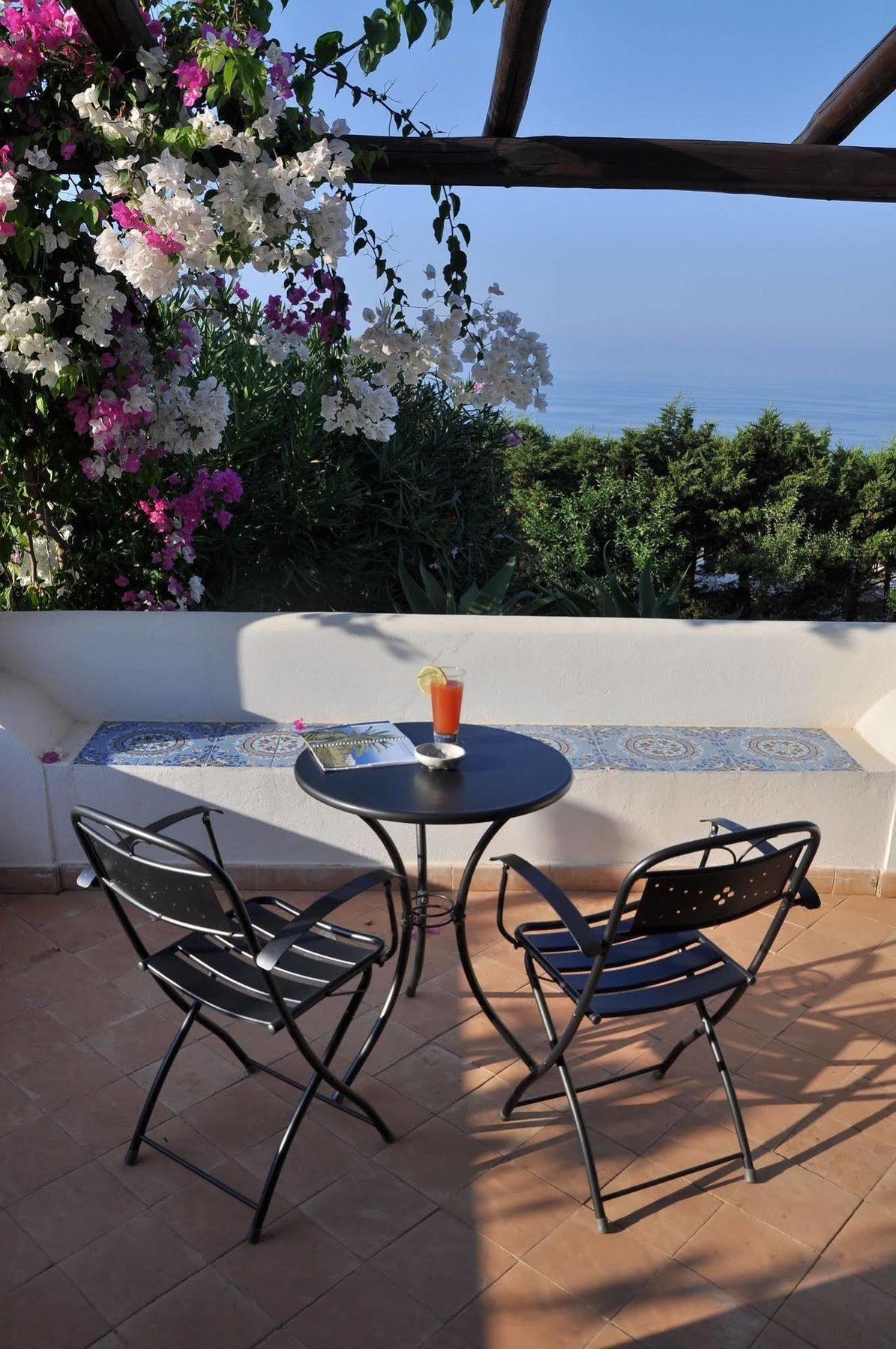 Principe Di Salina Boutique Hotel Malfa  Exterior photo